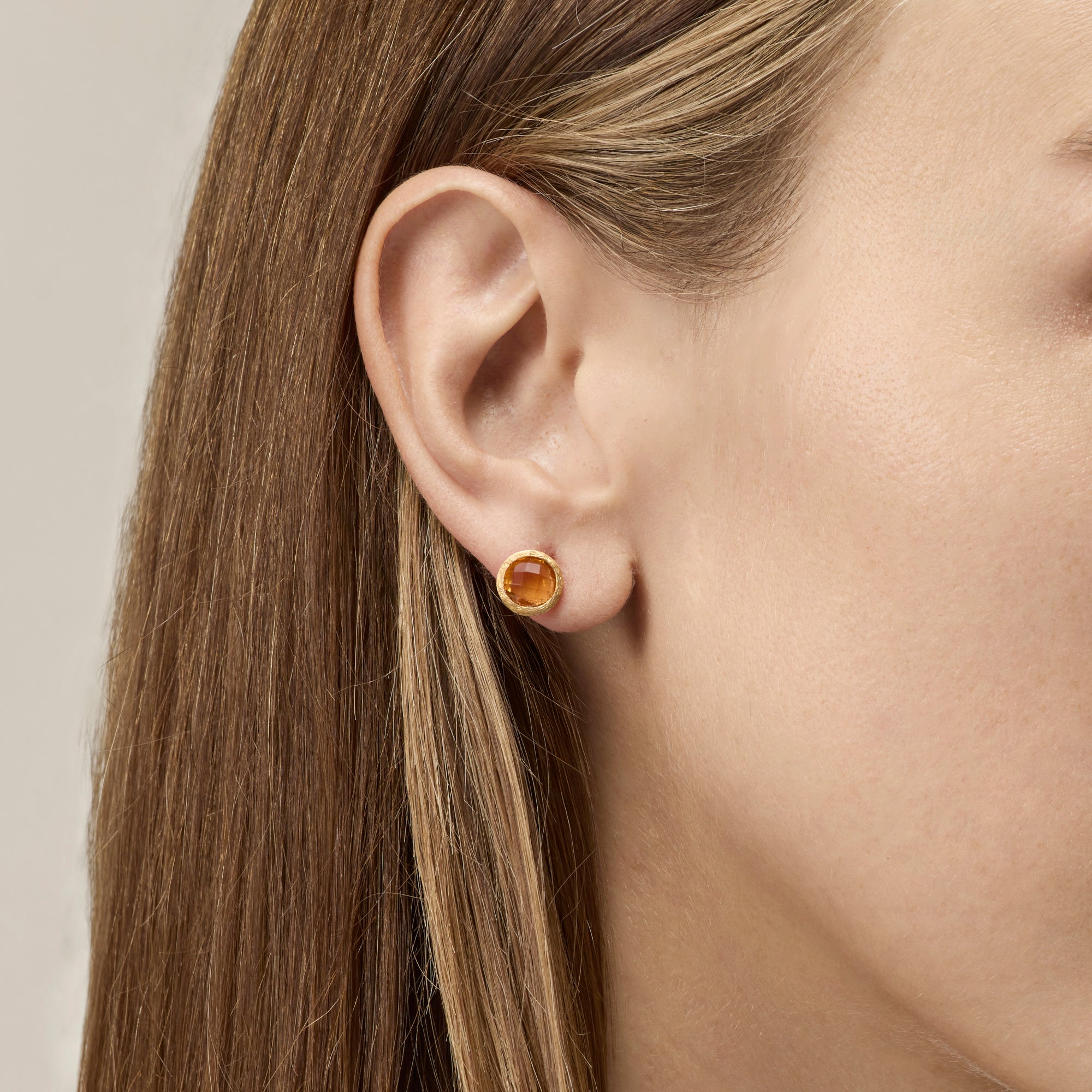 SMALL YELLOW GOLD STUD EARRINGS WITH CITRINES