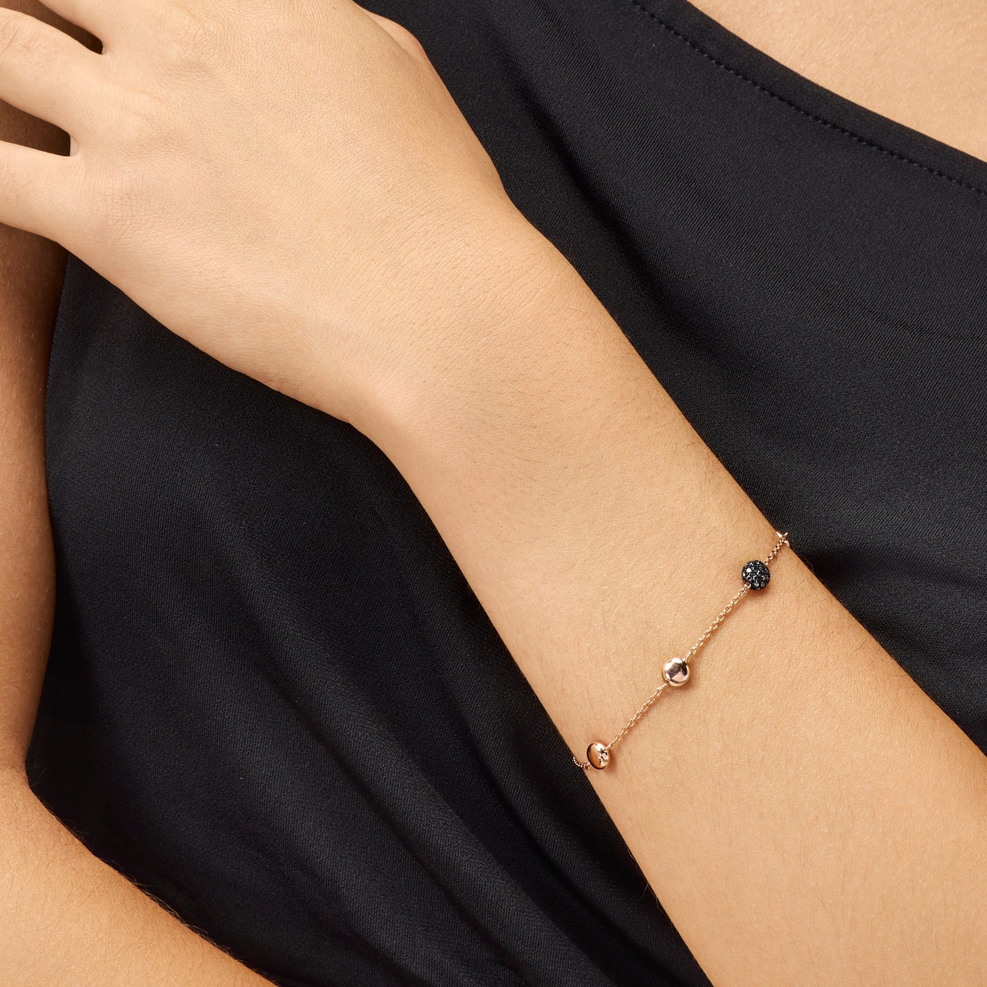 ROSE GOLD BRACELET WITH BLACK DIAMONDS