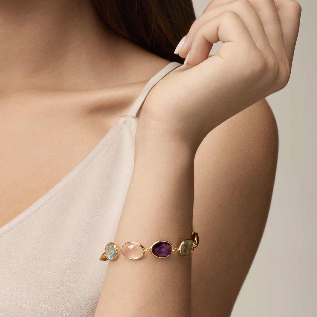 YELLOW GOLD BRACELET WITH NATURAL STONE OVALS