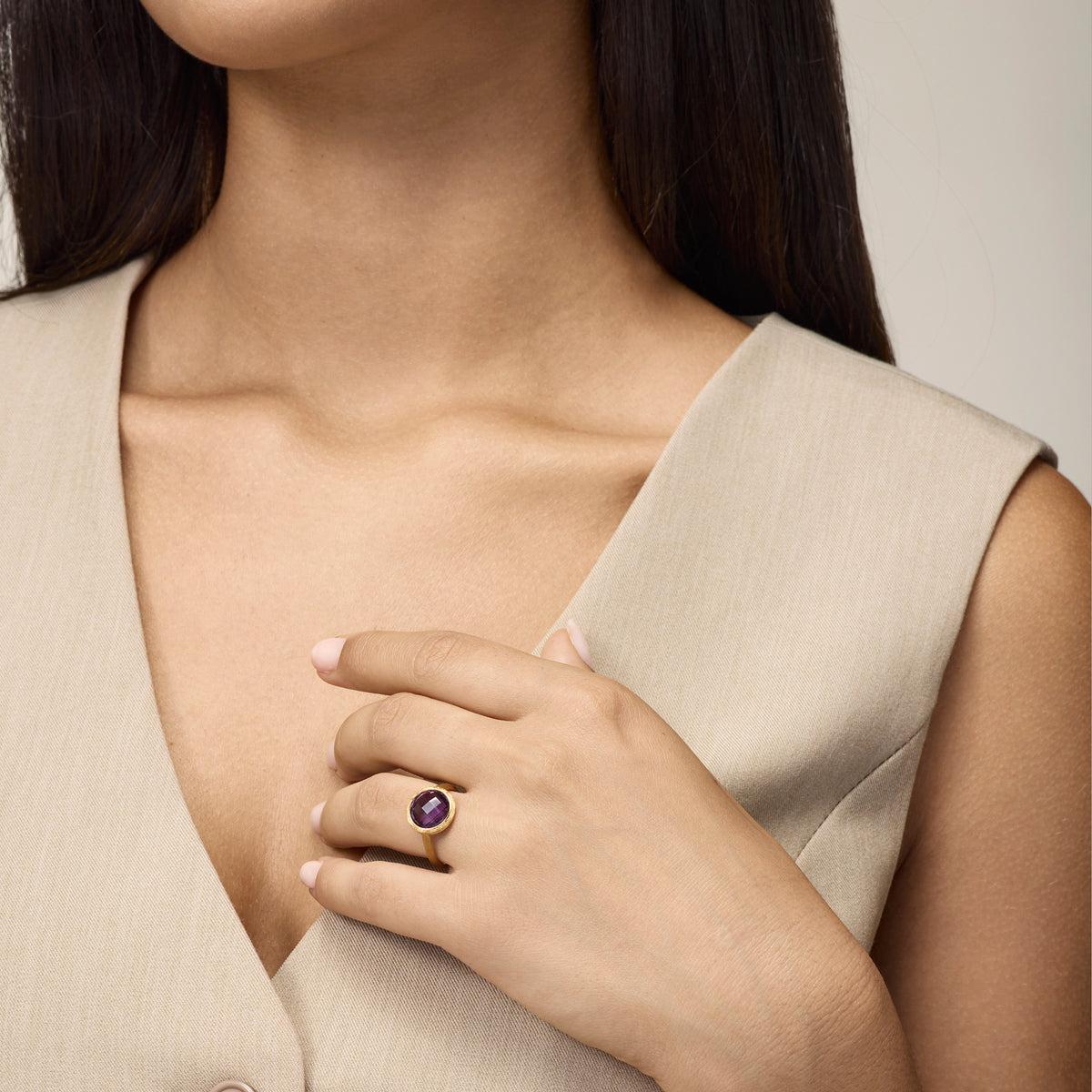 MEDIUM YELLOW GOLD RING WITH AMETHYST