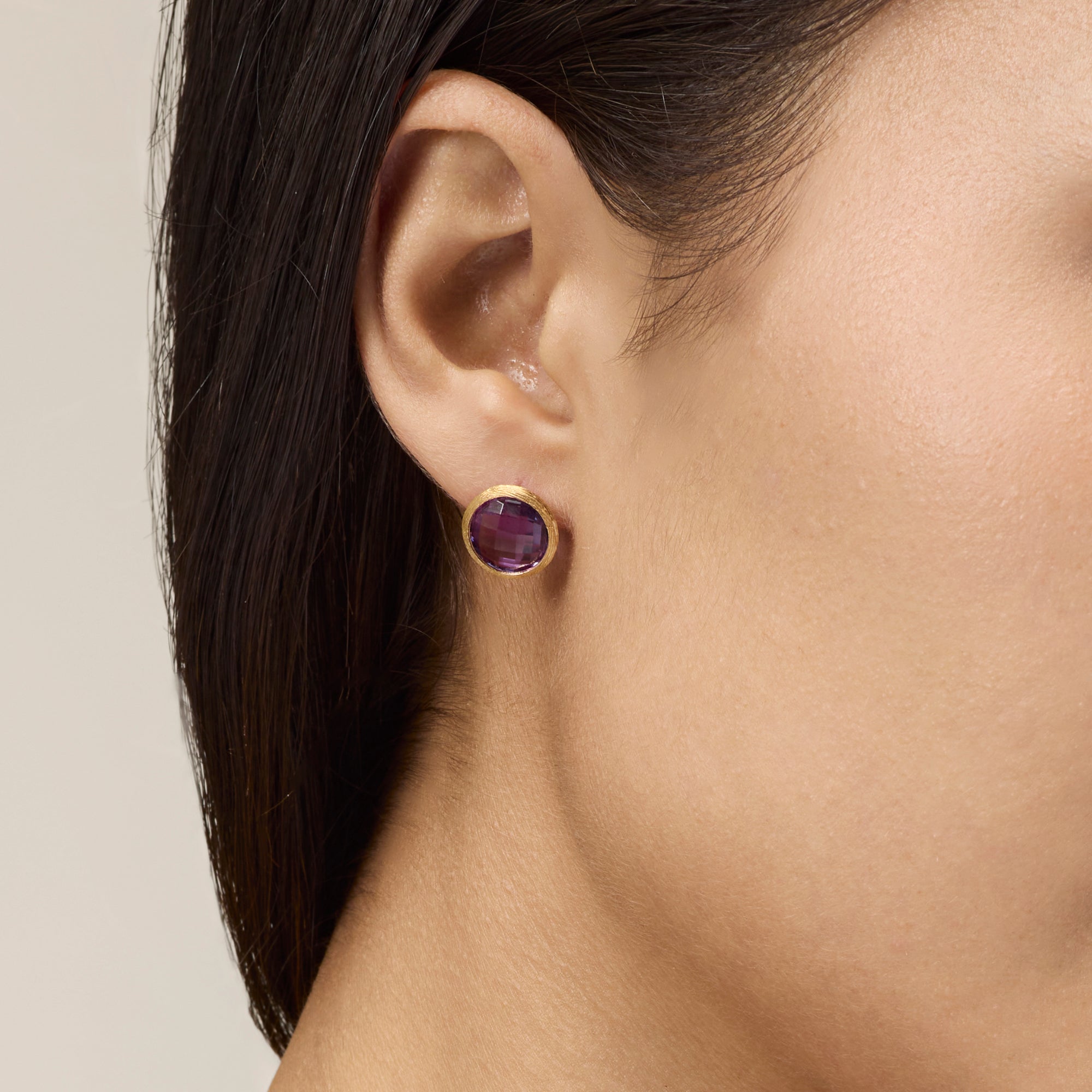MEDIUM YELLOW GOLD STUD EARRINGS WITH AMETHYSTS