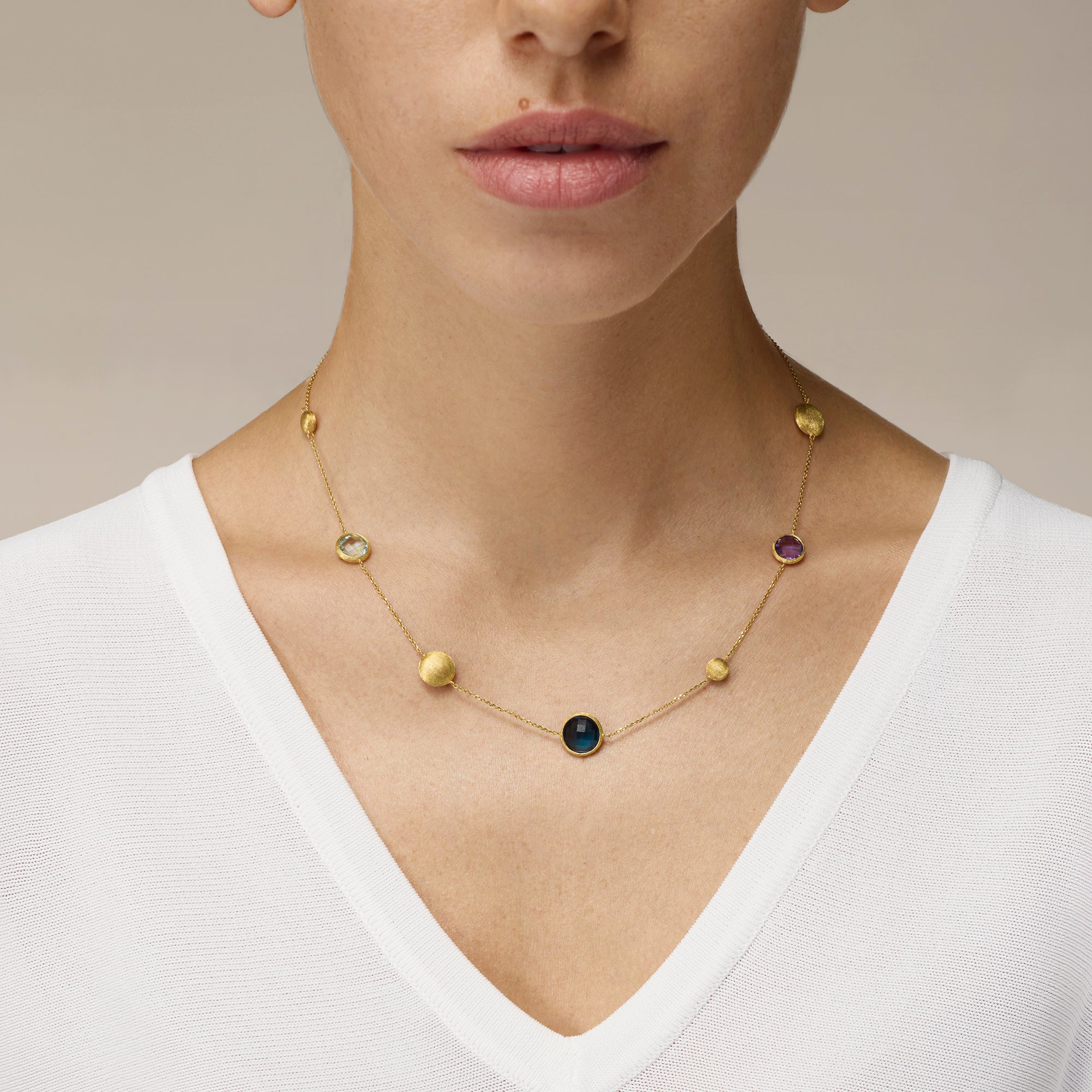 YELLOW GOLD COLLAR NECKLACE WITH NATURAL STONES