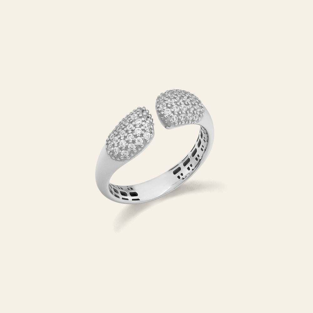 WHITE GOLD RING WITH DIAMONDS