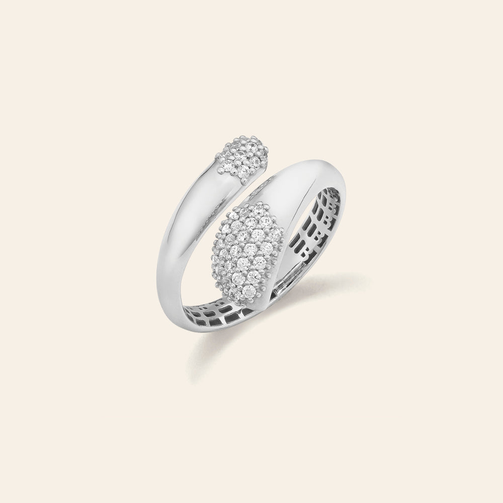 WHITE GOLD CONTRARIÉ RING WITH DIAMONDS
