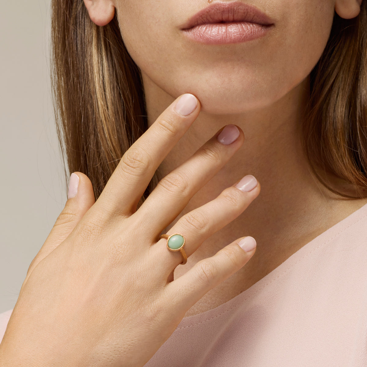 YELLOW GOLD RING WITH GREEN OPAL
